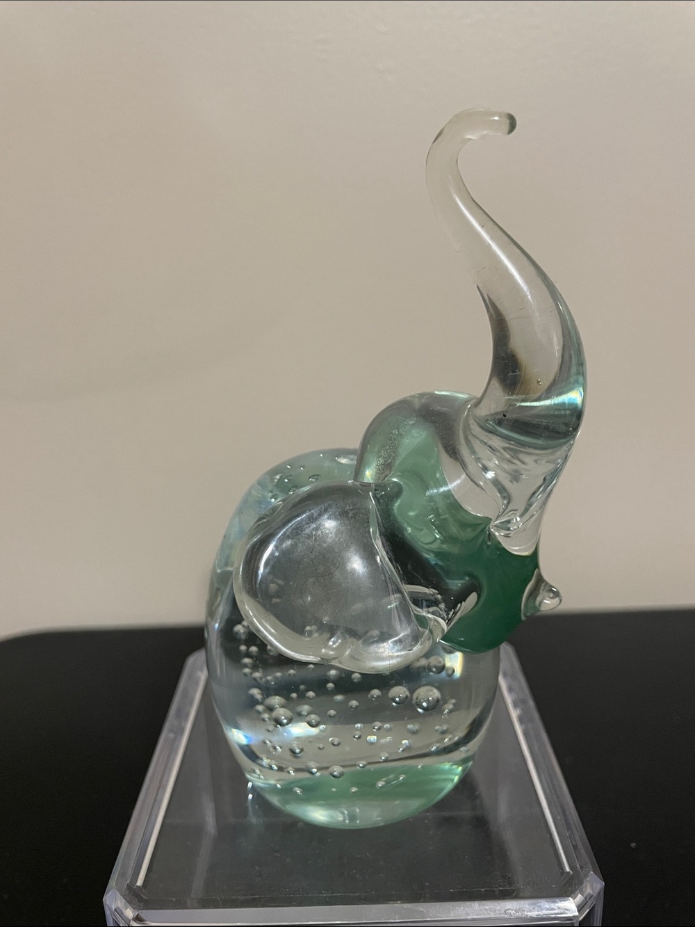 Art Glass Elephant with Controlled Bubbles Paperweight